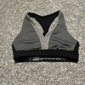 Sports bra size S